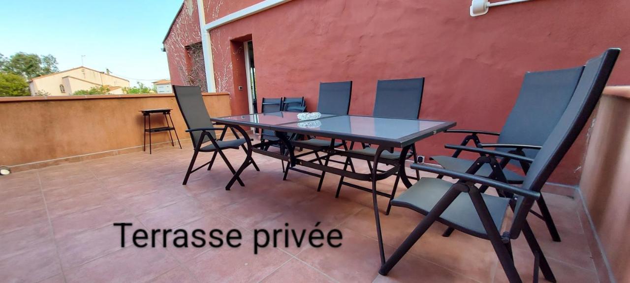 Le Barcares Logement Climatise Pour 6 Personnes, Draps Et Serviettes Non Fournis Air-Conditioned Accommodation For 6 People, Sheets And Towels Not Provided Alojamiento Con Aire Acondicionado Para 6 Personas, Sabanas Y Toallas No Incluidas Esterno foto