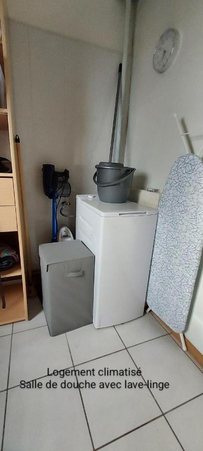 Le Barcares Logement Climatise Pour 6 Personnes, Draps Et Serviettes Non Fournis Air-Conditioned Accommodation For 6 People, Sheets And Towels Not Provided Alojamiento Con Aire Acondicionado Para 6 Personas, Sabanas Y Toallas No Incluidas Esterno foto